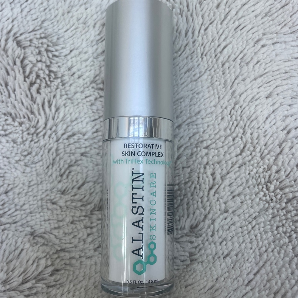 Alastin Restorative Skin Complex - White